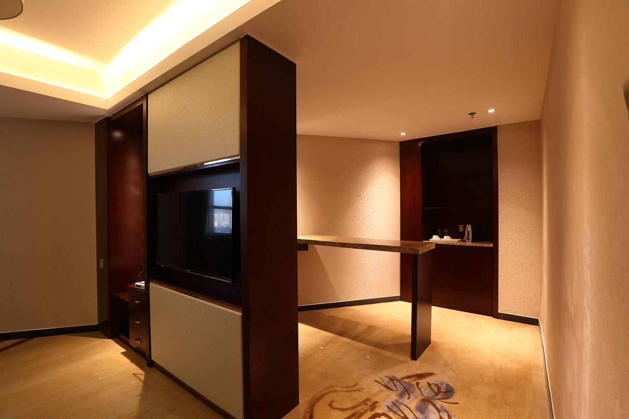 Guangxi Hawaii International Hotel Nanning Esterno foto