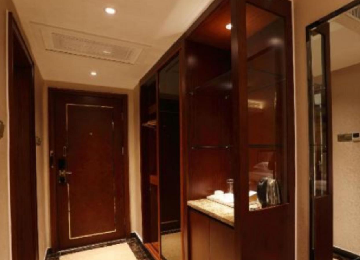 Guangxi Hawaii International Hotel Nanning Esterno foto